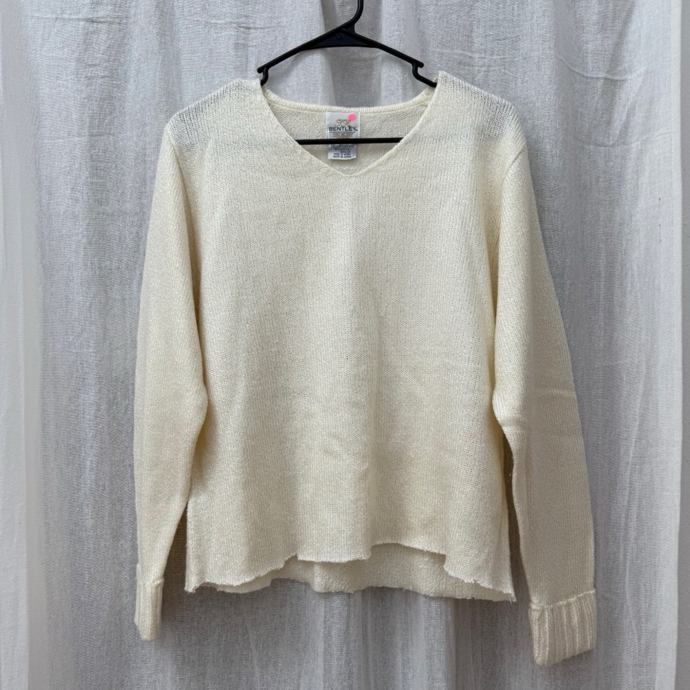 Off white/cream sweater